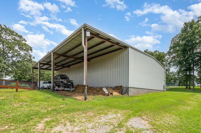 1640 Eno Rd, Dickson, TN 37055