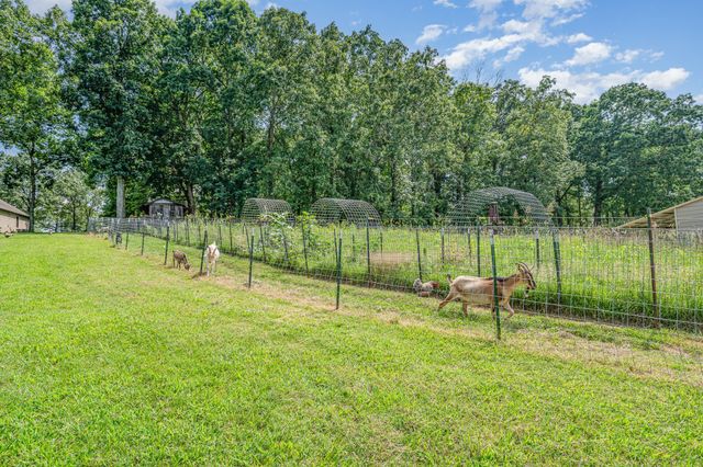 1640 Eno Rd, Dickson, TN 37055