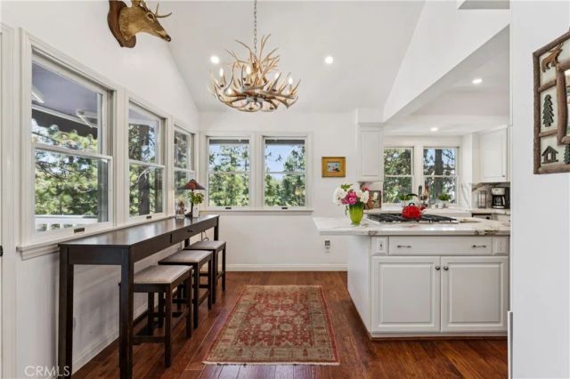 304 Lake Knoll Drive, Lake Arrowhead, CA 92352