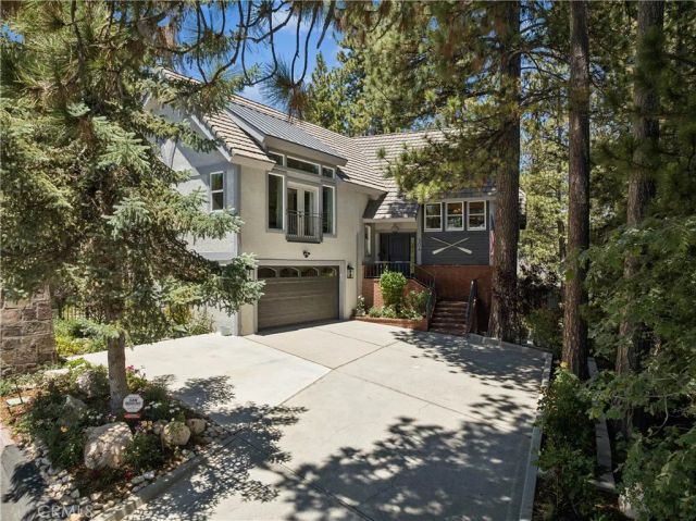 304 Lake Knoll Drive, Lake Arrowhead, CA 92352