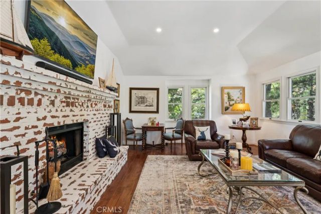 304 Lake Knoll Drive, Lake Arrowhead, CA 92352