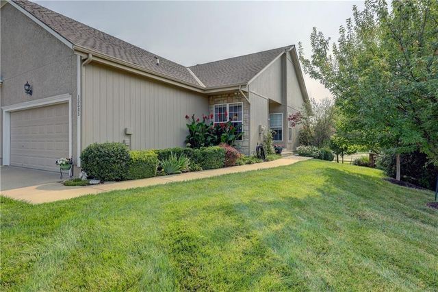 15585 Floyd Street, Overland Park, KS 66223