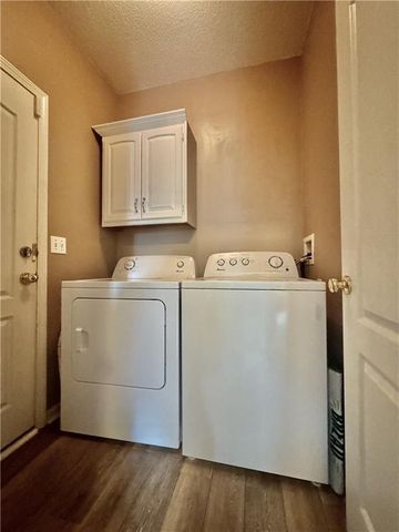 15585 Floyd Street, Overland Park, KS 66223