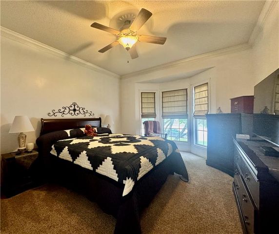 15585 Floyd Street, Overland Park, KS 66223