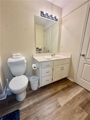 15585 Floyd Street, Overland Park, KS 66223