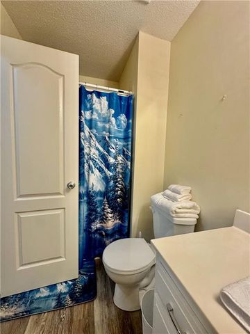 15585 Floyd Street, Overland Park, KS 66223