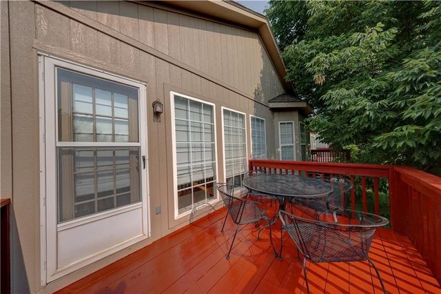 15585 Floyd Street, Overland Park, KS 66223