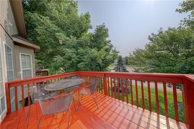 15585 Floyd Street, Overland Park, KS 66223