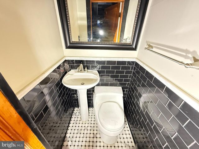 2529 FLEET ST, Baltimore, MD 21224