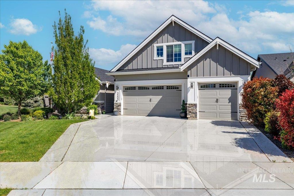 3300 E Levin Dr, Meridian, ID 83642