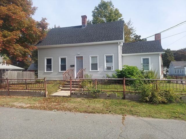 28 Grove Ave, Brockton, MA 02302