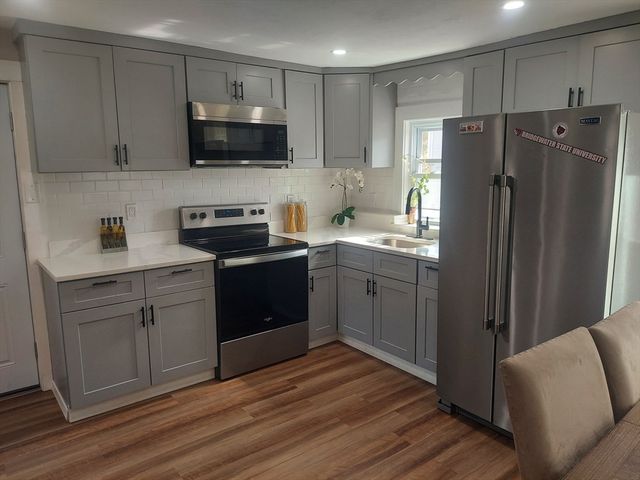 28 Grove Ave, Brockton, MA 02302