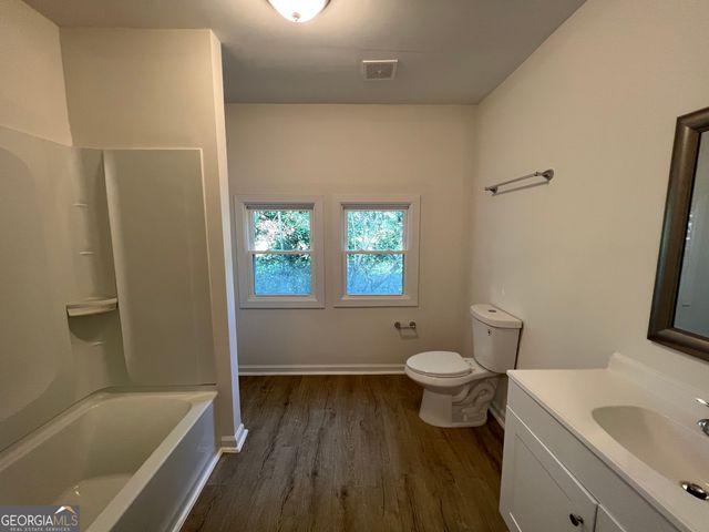 306 S Tillman Street, Glennville, GA 30427