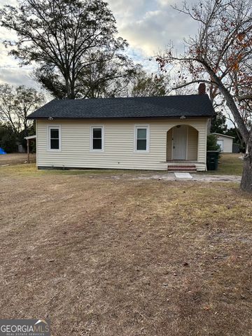306 S Tillman Street, Glennville, GA 30427