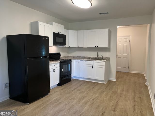 306 S Tillman Street, Glennville, GA 30427