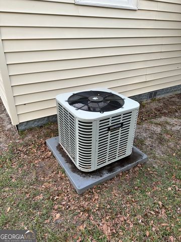 306 S Tillman Street, Glennville, GA 30427