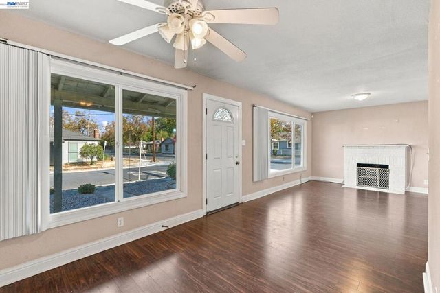 1298 Almar St, Concord, CA 94518