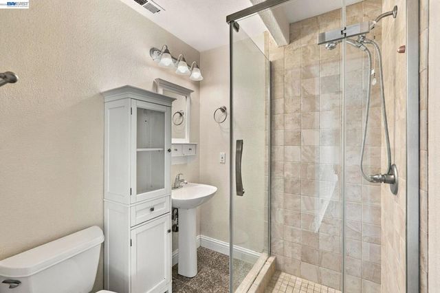 1298 Almar St, Concord, CA 94518