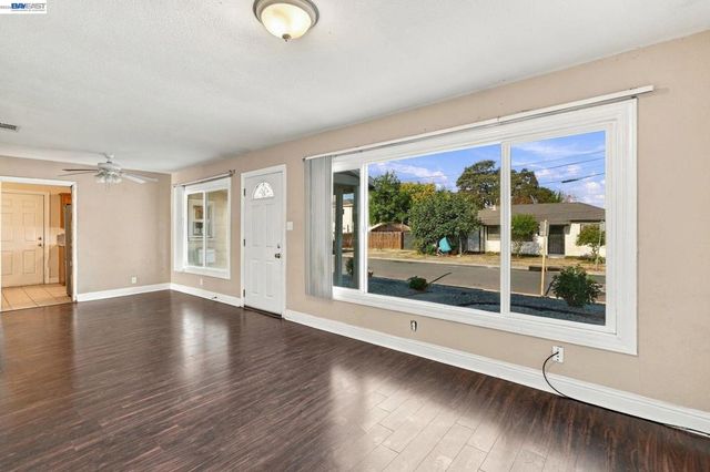 1298 Almar St, Concord, CA 94518