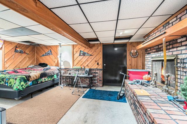 2749 S 8 Mile Road, Auburn, MI 48611