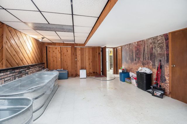 2749 S 8 Mile Road, Auburn, MI 48611