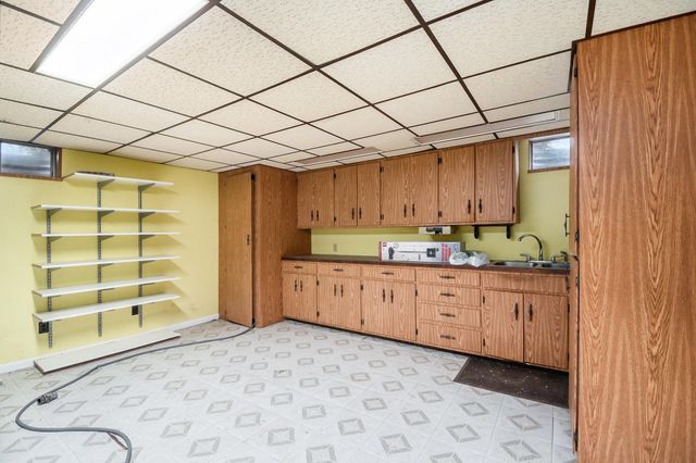 2749 S 8 Mile Road, Auburn, MI 48611