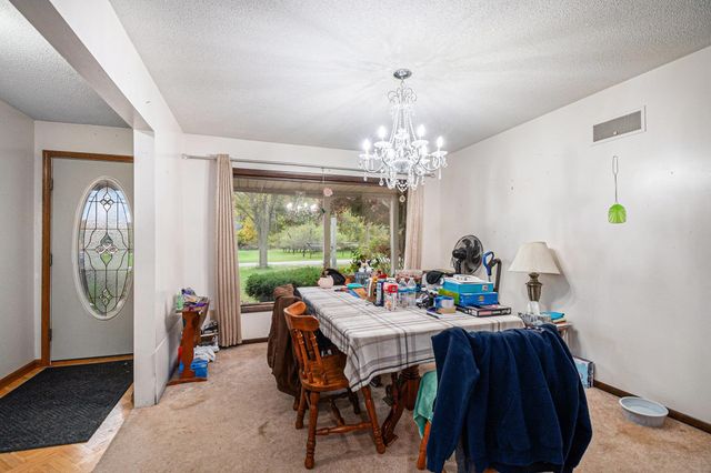 2749 S 8 Mile Road, Auburn, MI 48611