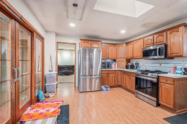 2749 S 8 Mile Road, Auburn, MI 48611