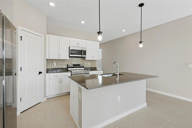 4532 NW 37TH STREET RD, Ocala, FL 34482