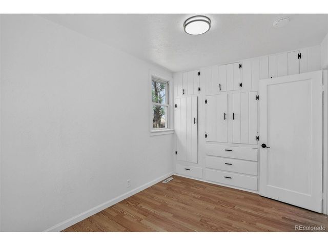 190 N Cedar St, Keenesburg, CO 80643
