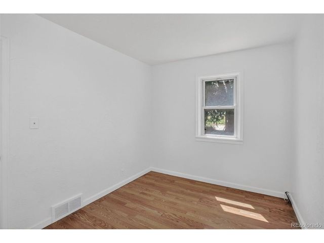 190 N Cedar St, Keenesburg, CO 80643