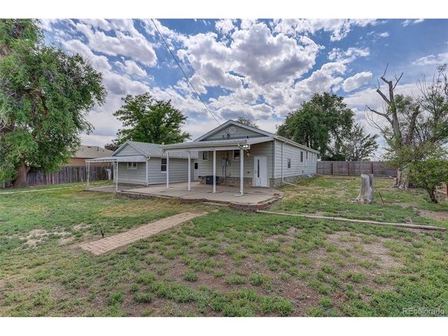 190 N Cedar St, Keenesburg, CO 80643