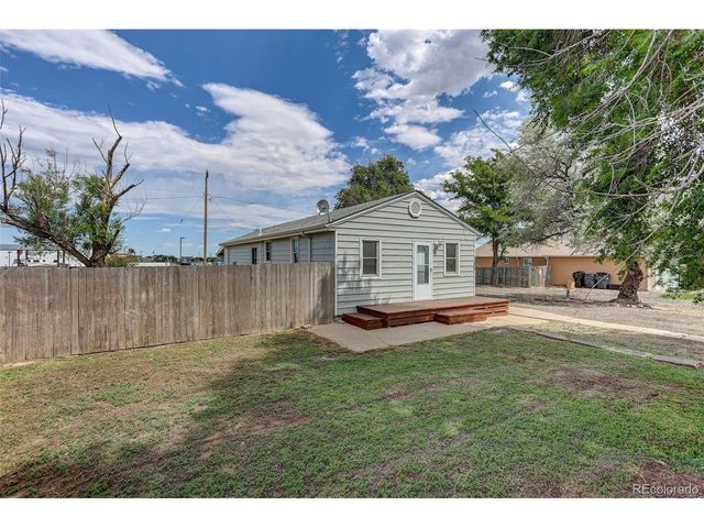 190 N Cedar St, Keenesburg, CO 80643