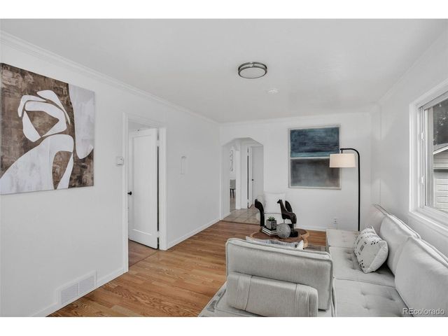 190 N Cedar St, Keenesburg, CO 80643