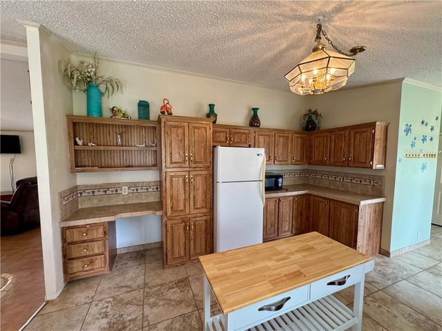 25051 Lakeshore Dr, Mathis, TX 78368