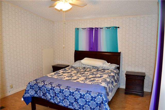25051 Lakeshore Dr, Mathis, TX 78368
