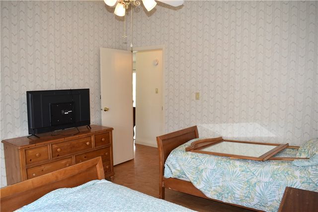 25051 Lakeshore Dr, Mathis, TX 78368