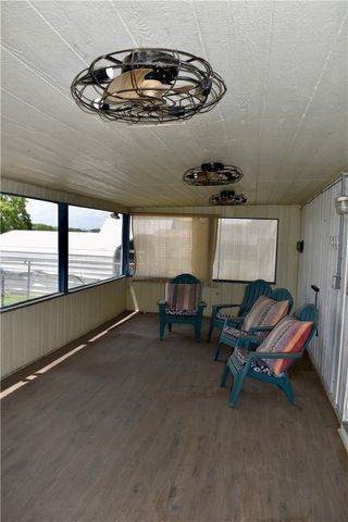25051 Lakeshore Dr, Mathis, TX 78368