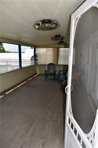 25051 Lakeshore Dr, Mathis, TX 78368