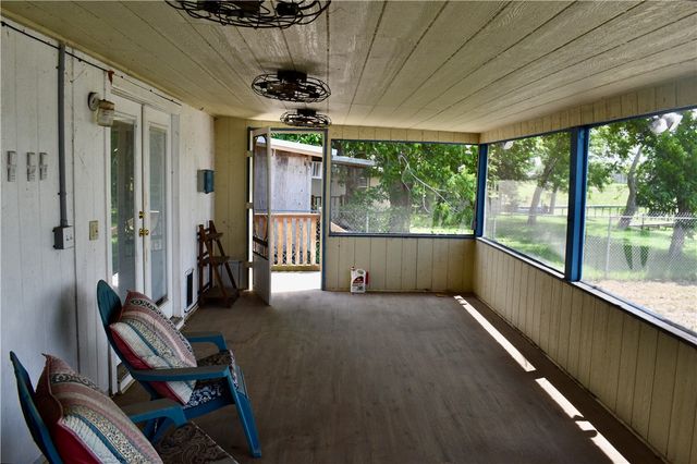 25051 Lakeshore Dr, Mathis, TX 78368