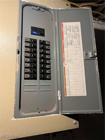 2025 Pointview Avenue, Youngstown, OH 44502