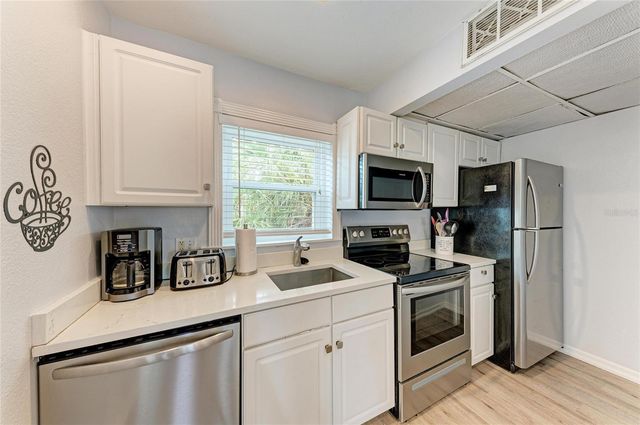 101 25TH STREET N 3, Bradenton Beach, FL 34217