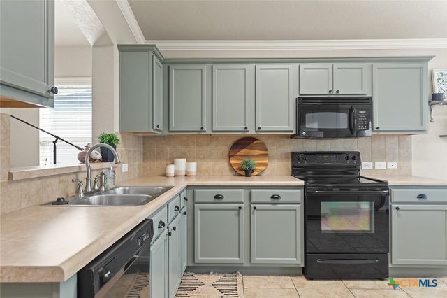 2126 Wiltshire Dr, New Braunfels, TX 78130