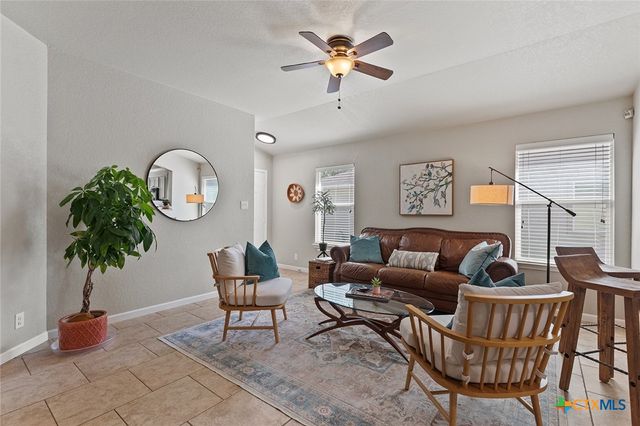 2126 Wiltshire Dr, New Braunfels, TX 78130