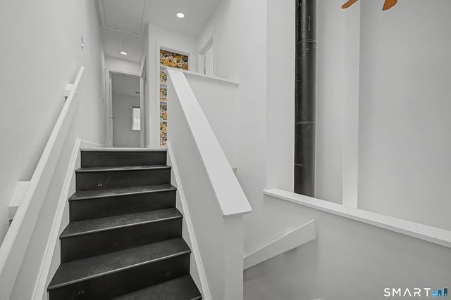 49 Deer Run 49, Bethel, CT 06801