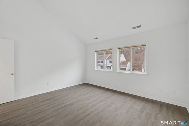 49 Deer Run 49, Bethel, CT 06801