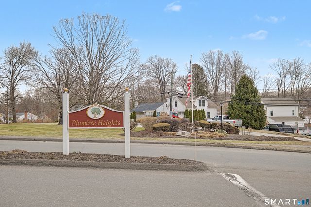 49 Deer Run 49, Bethel, CT 06801