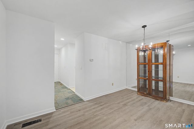 49 Deer Run 49, Bethel, CT 06801