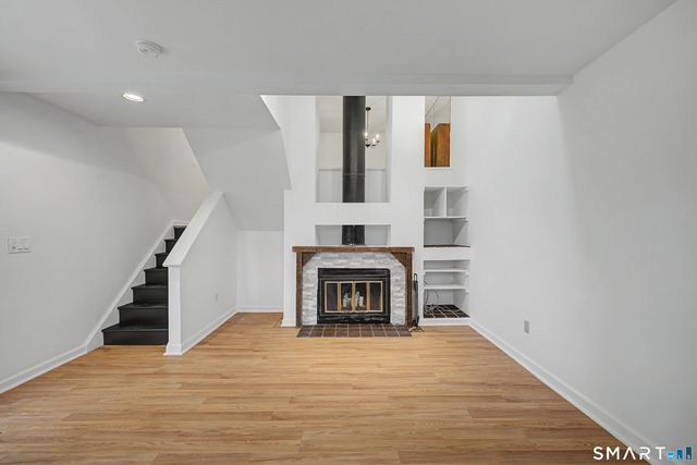 49 Deer Run 49, Bethel, CT 06801