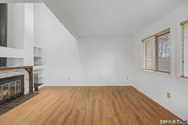 49 Deer Run 49, Bethel, CT 06801